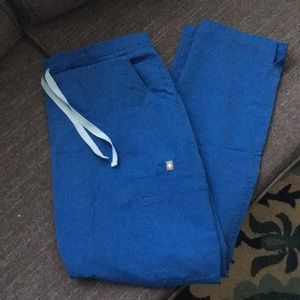 Figs Petite Yola Skinny Scrub Pant